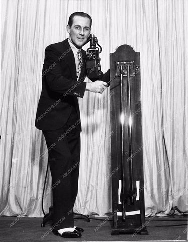 Radio star Jimmie Fiddler NBC microphone and chimes 1365-12