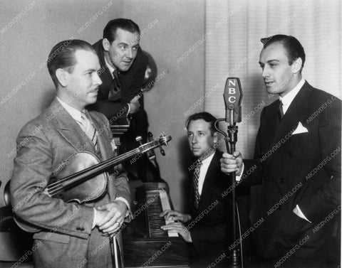 candid Jimmy Fidler Russ Columbo NBC microphone 1369-17