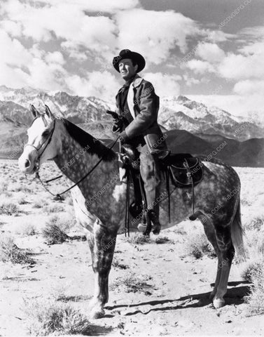 Robert Taylor mounted on his appaloosa horse 1390-16