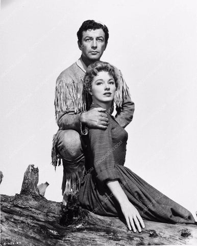 Robert Taylor Eleanor Parker portrait Many Rivers to Cross 1390-24