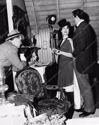Greer Garson Walter Pidgeon candid behind the scenes Mrs. Parkington 1425-03