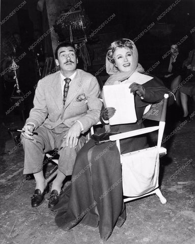 Greer Garson Walter Pidgeon candid behind the scenes Mrs. Parkington 1425-06
