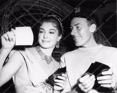 candid Esther Williams Michael Wilding behind scenes Jupiter's Darling 1425-19