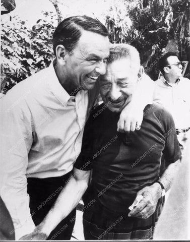 candid Frank Sinatra Mike Romanoff on set of Tony Rome 1495-25