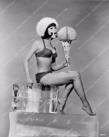 Yvonne Craig sexy and barefoot in bikini cheesecake pinup 1507-21