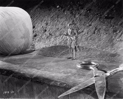 Grant Williams classic sci-fi film The Incredible Shrinking Man 1507-36