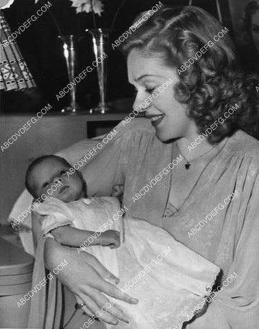 candid Alice Faye with her brand new baby 1525-29
