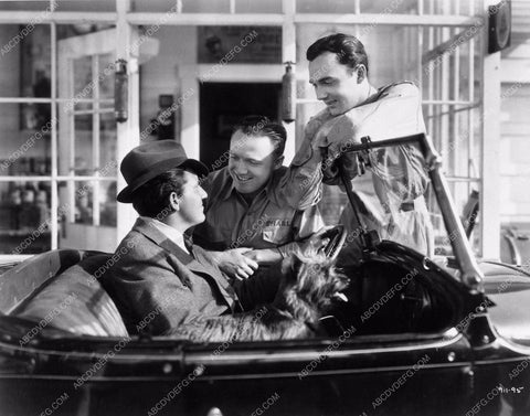 Spencer Tracy in car with dog from Fury 1584-12