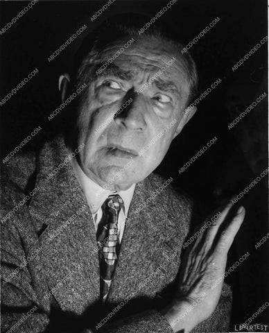 candid Evely Ankers Lon Chaney Jr have geography lesson film The Ghost of Frankenstein 1594-06