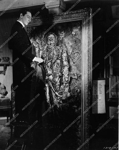 Hurd Hatfield and the aged painting film The Picture of Dorian Gray 1628-06