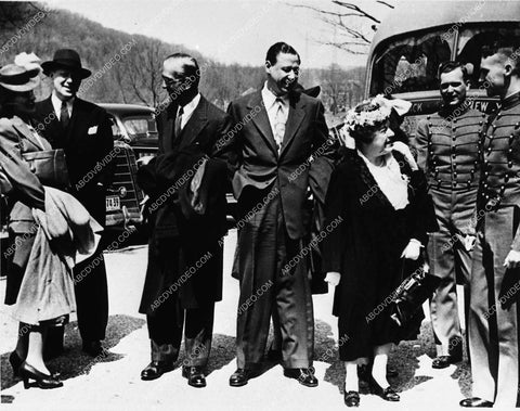 candid Boris Karloff josephine Hill and others 1645a-18