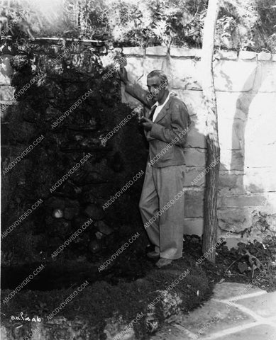 Boris Karloff gives tour of home for magazine spread 1645b-22