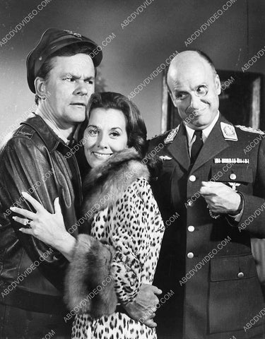 Bob Crane Werner Klemperer and guest star TV Hogan's Heroes 1694-35