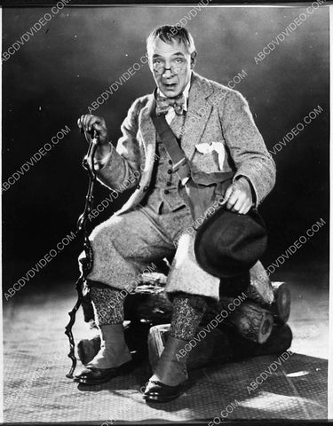 candid Virginia O'Brien w Judy Garland on set film The Harvey Girls 1727-32