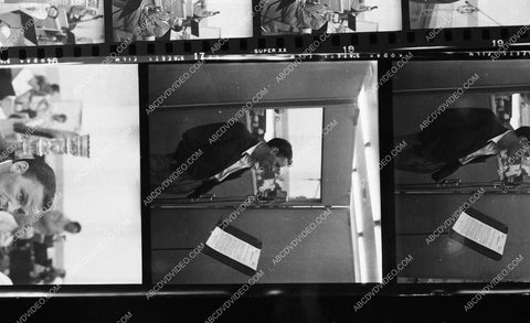 candid Frank Sinatra in the studio 1732-16