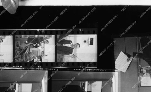 candid Frank Sinatra in the studio 1732-18