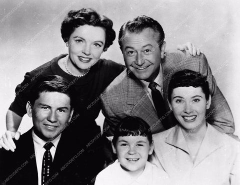 Robert Young Jane Wyatt and cast Father Knows Best TV Show 1755-19