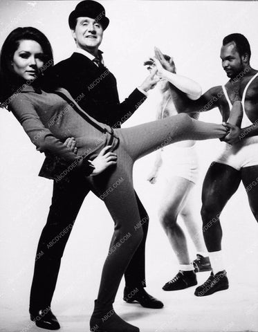 Diana Rigg Patrick MacNee The Avengers TV 1853-19