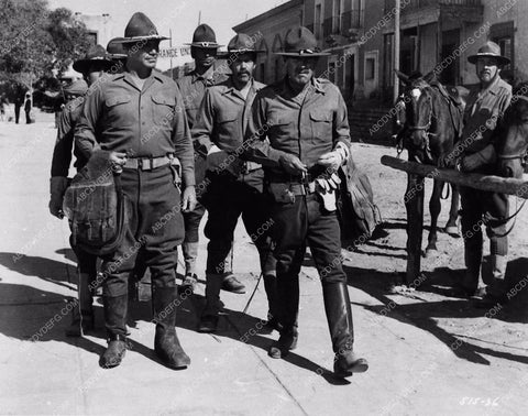 William Holden Ernest Borgnine The Wild Bunch 1853-24