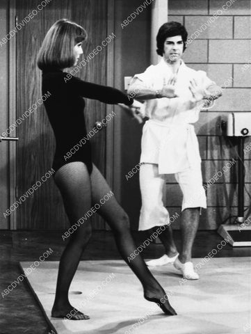 Diana Rigg in fishnet dance leotard teaches Dick Gautier to dance TV Diana ep Kung Who 1854-27