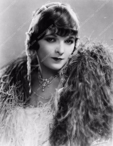 Marion Nixon sexy and stylish silent era portrait 1860-04