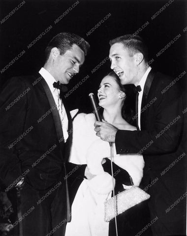 candid Robert Wagner Natalie Wood Jack Linkletter Sayonara premiere 1902-25