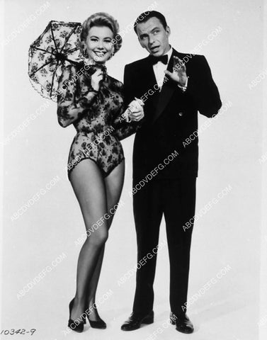 shapely Mitzi Gaynor and Frank Sinatra 1904-13