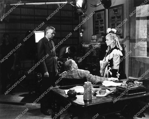 Alice Faye on set filming On the Avenue 1921-13