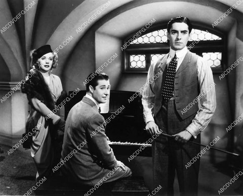 Alice Faye Don Ameche Tyrone Power fim On the Avenue 1921-14