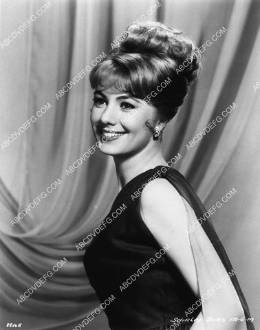 beautiful Shirley Jones portrait 1960-10
