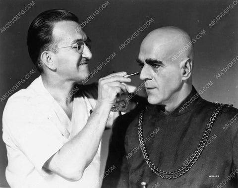 Jack Pierce does makeup for Boris Karloff film Tower of London 1987-13