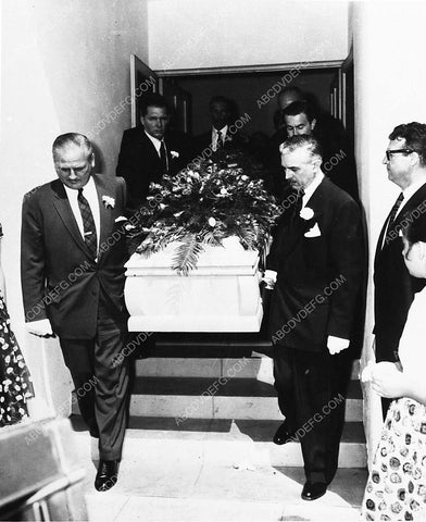 news photo Bela Lugosi funeral 2041-06
