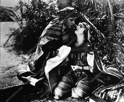 Rudolph Valentino Agnes Ayres silent film The Sheik 2041-36