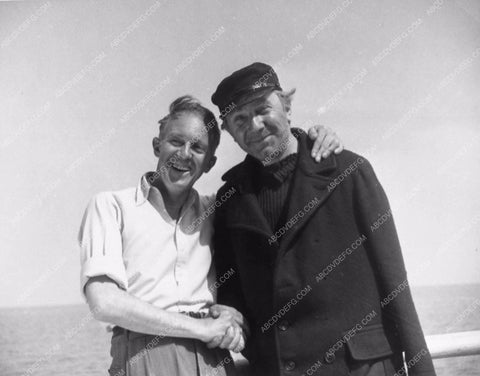 Bela Lugosi and unknown shaking hands Phantom Ship 2082-20