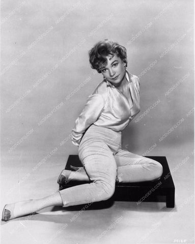 Shirley MacLaine portrait 2108-25