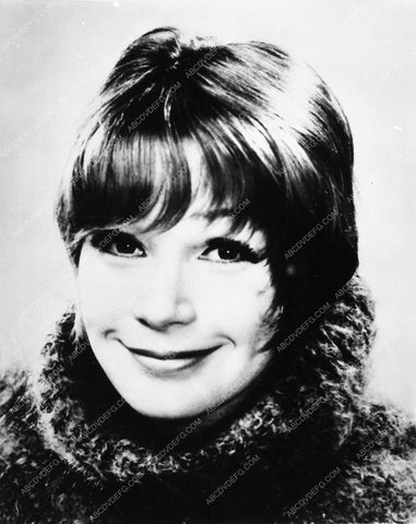 Shirley MacLaine portrait 2108-31