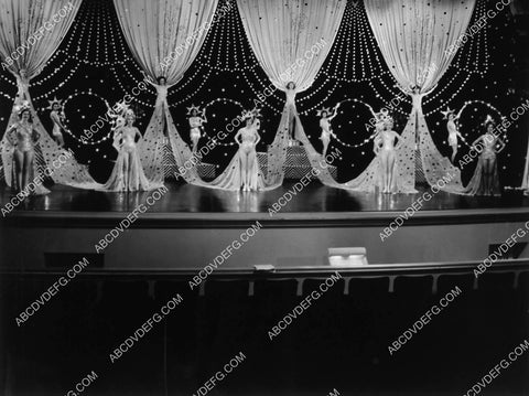 Alice Faye and the chorus girls film George White's Scandals 2122-09
