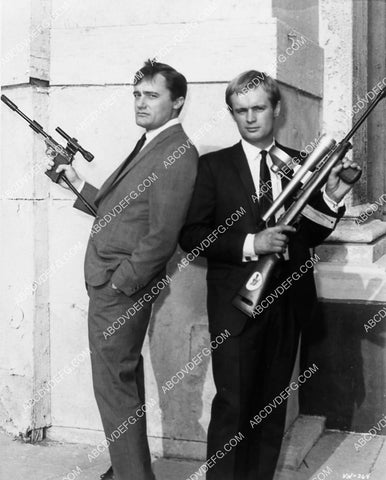 Robert Vaughn David McCallum and their custom rifles TV The Man from U.N.C.L.E. 2175-16