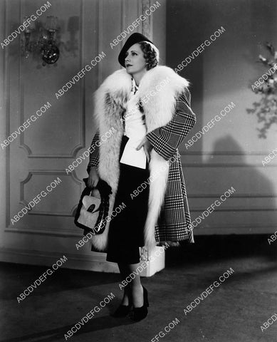Irene Dunne in her new fashion 2175-24