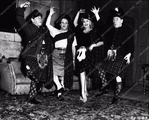 3 Stooges Moe Larry Shemp Christine McIntyre in kilts fighting bad guys 2192-16