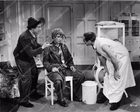 The Marx Brothers Groucho Harpo Chico comedy film A Day at the Races 2246b-09