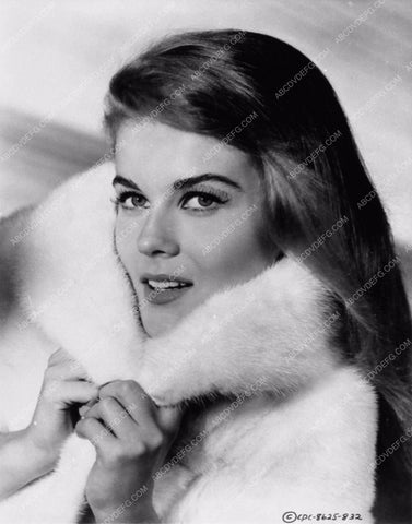 Ann-Margret portrait 2310-11