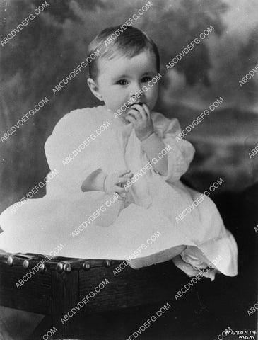Judy Garland portrait at 11 months 2350-03