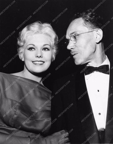 candid Kim Novak her dad Joseph out on the town 2412-30