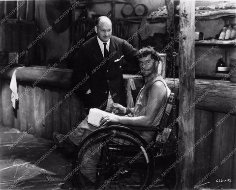 Walter Huston direcor William J. Cowen classic film Kongo 2418-06