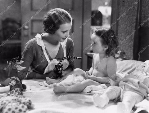 Barbara Stanwyck from film scene Forbidden 2507-26