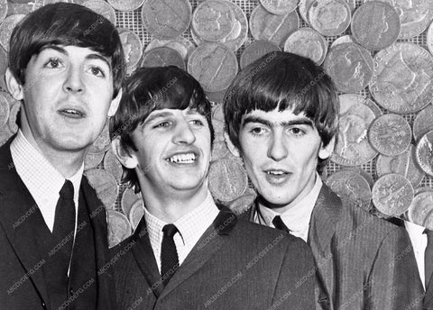 The Beatles Paul McCartney Ringo Starr George Harrison 2539-30