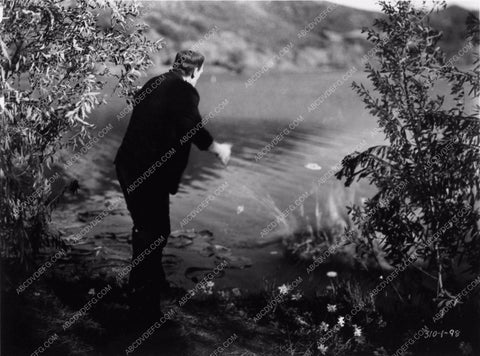 Boris Karloff as Frankenstein monster 2730-31