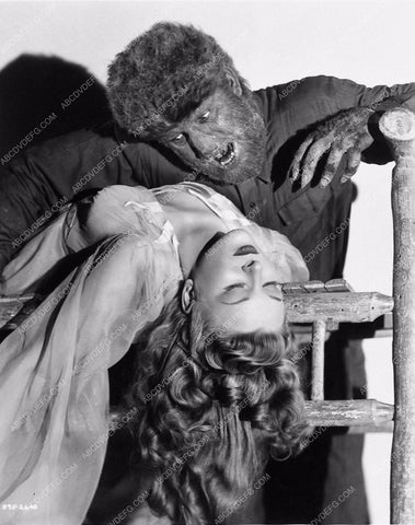 Lon Chaney Jr. Evelyn Ankers classic horror film The Wolf Man 2738b-08
