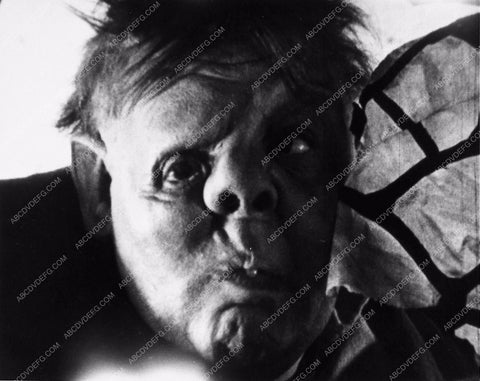 Charles Laughton classic horror film The Hunchback of Notre Dame 2738b-23